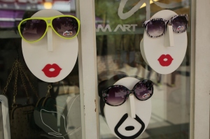 sunglasses display