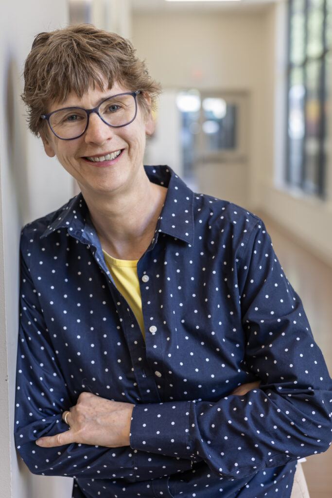 Lisa E Betz headshot casual